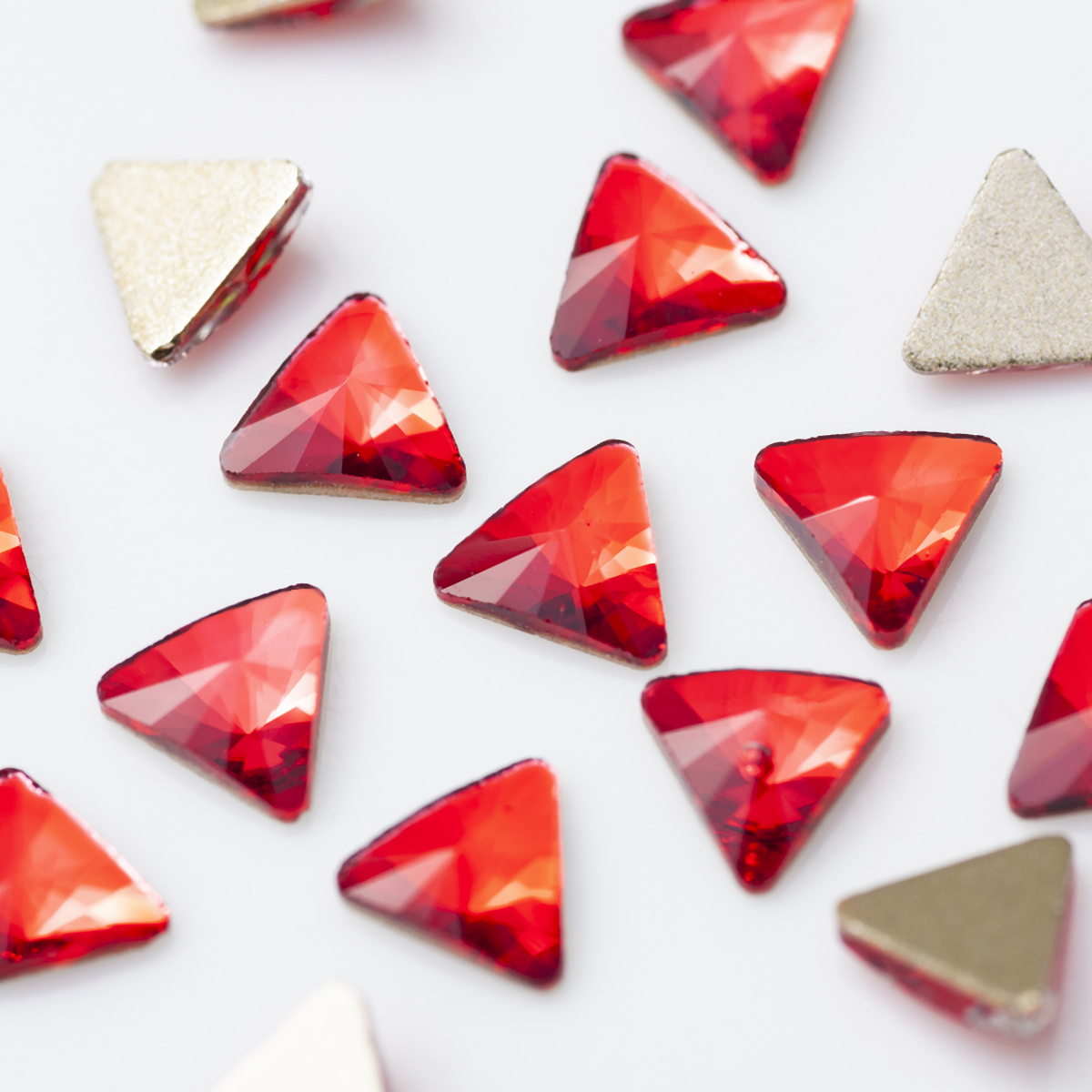 100pcs Triangles 5mm Different - Craft And Art Difference ulasan dan harga